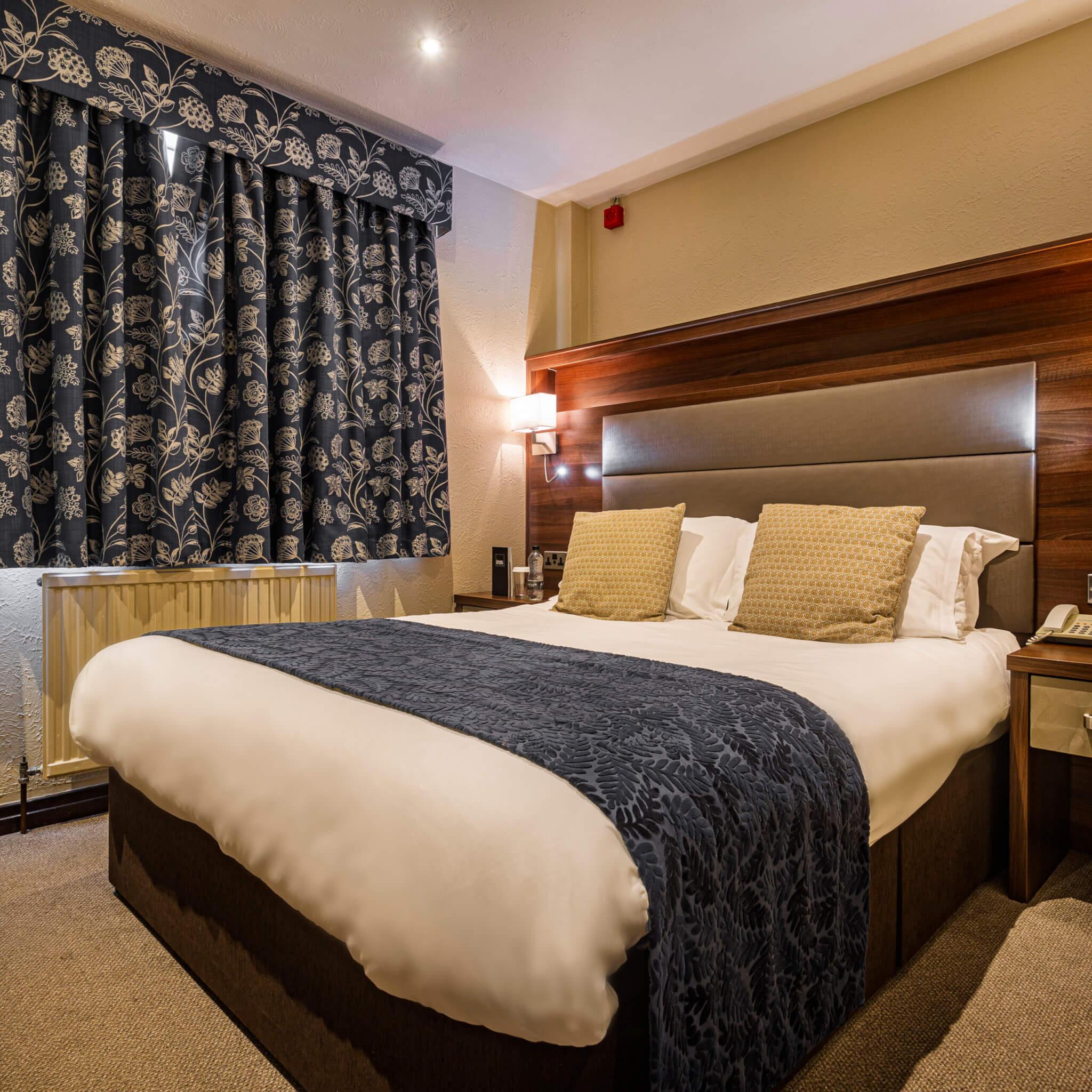 Classic Double Room Hotel Holmfirth 2 scaled